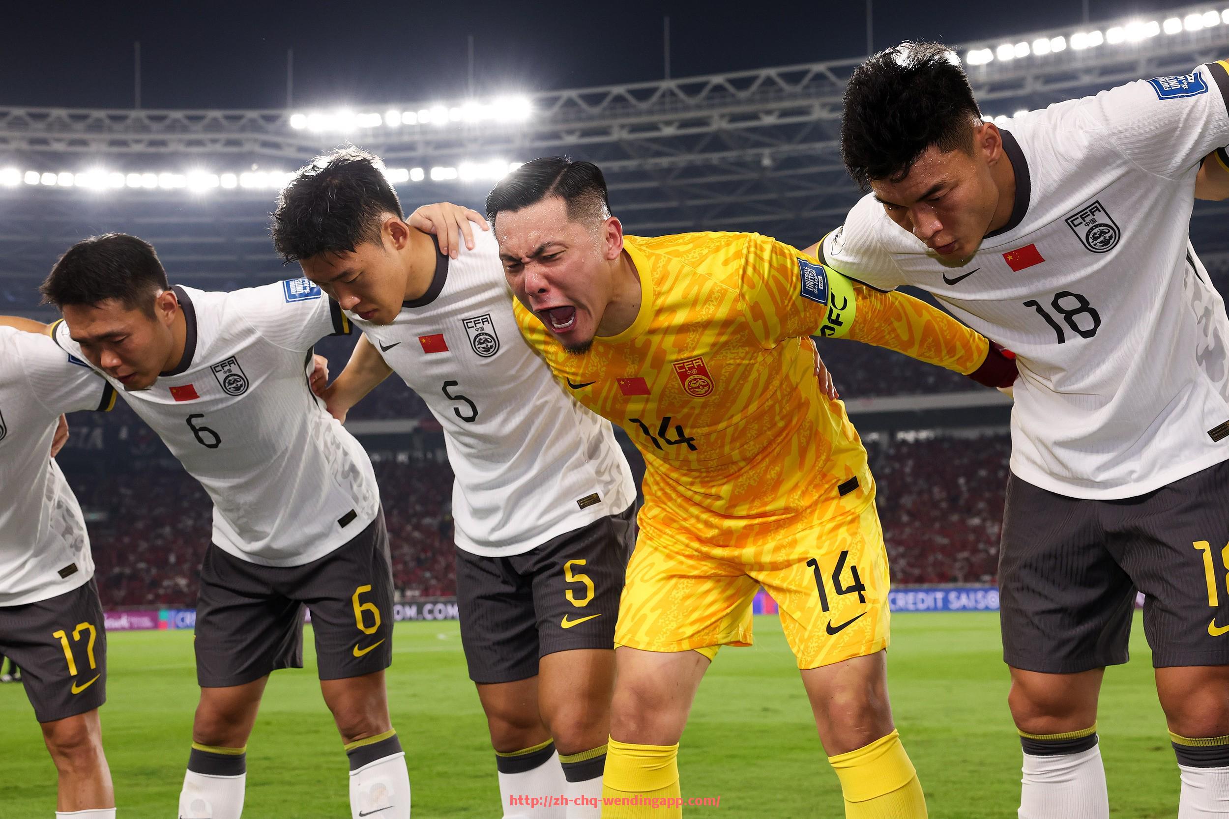 问鼎娱乐官网-火箭队在10月29日比赛的录像回放完整版